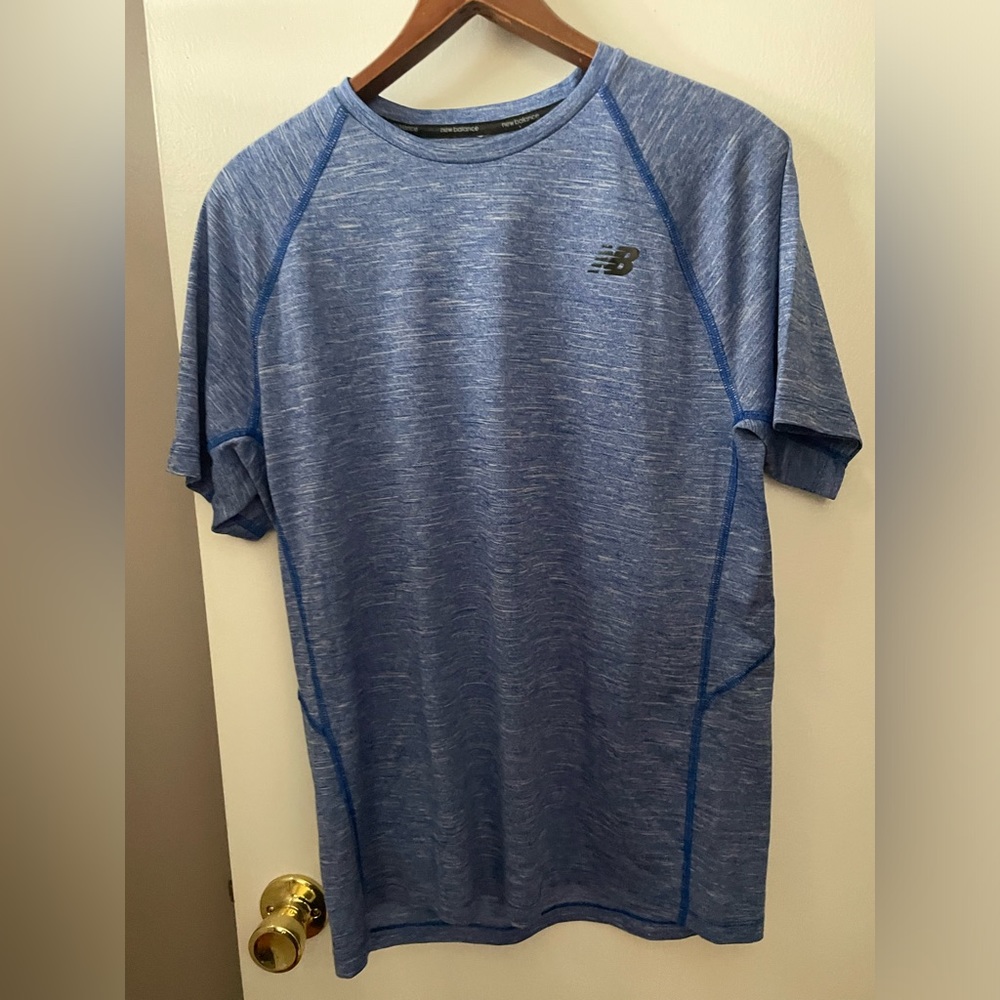 Men’s Large Short Sleeve New Balance Shirt